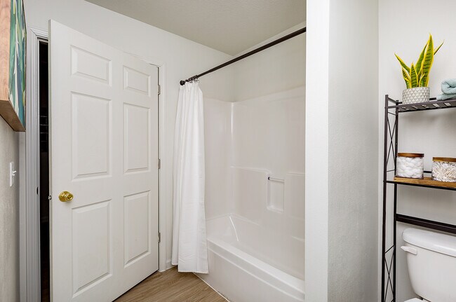 Building Photo - 1500 N 9th St