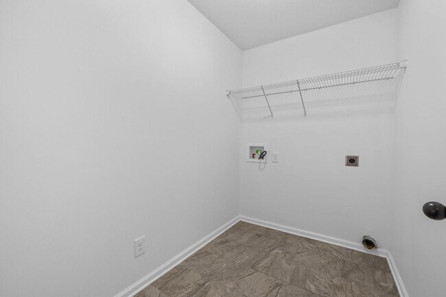 Building Photo - 2863 McManus Cir