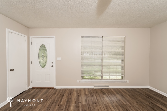 Building Photo - 5405 Valleyview Trail