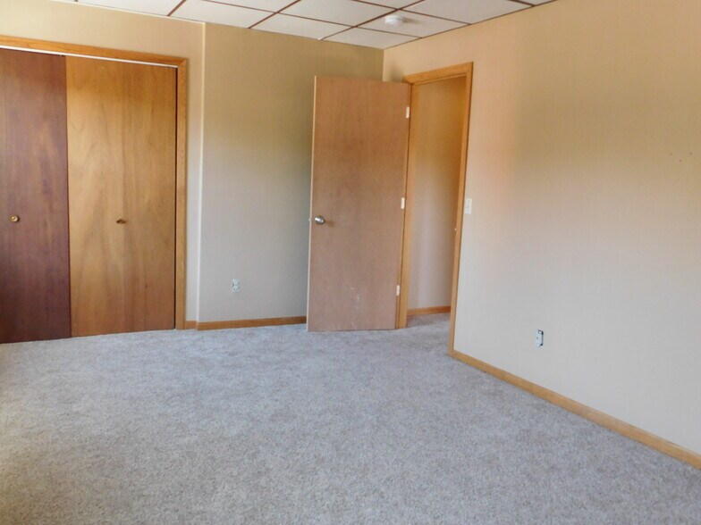 bedroom 2 - 216 Saint Paul St SW