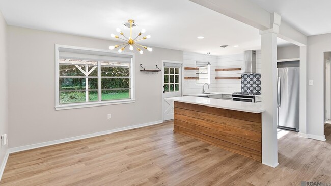 Building Photo - 220 Alello Dr