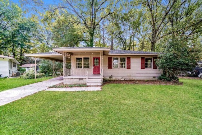 Building Photo - $1,199! 3Bed/ 1 Bath House! North of Birmingham! Save 50% off the first full month's rent. Apply ...