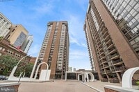 Building Photo - 241 S 6th St