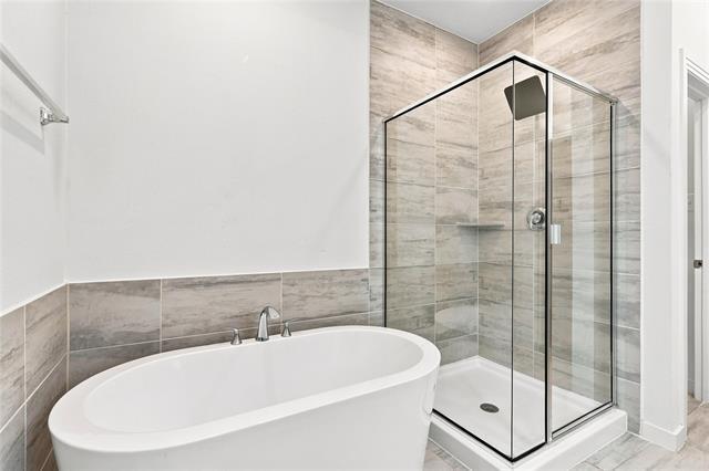 Building Photo - 2410 Doncaster Dr