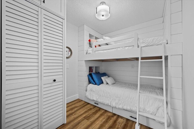 Building Photo - 201 S Seas Dr