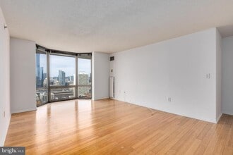 Building Photo - 2020 Walnut St