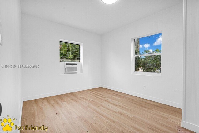 Building Photo - 12287 NE 7th Ave