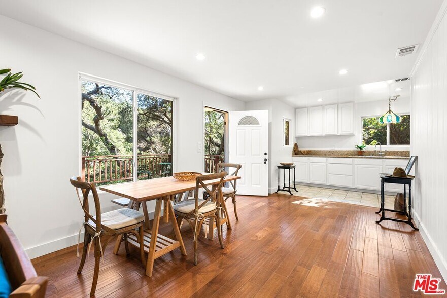 Building Photo - 800 N Topanga Canyon Blvd