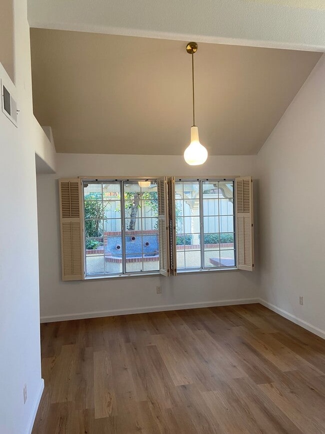 Building Photo - American River Canyon Folsom - 3 Bdrm, 3 Bath in gated community