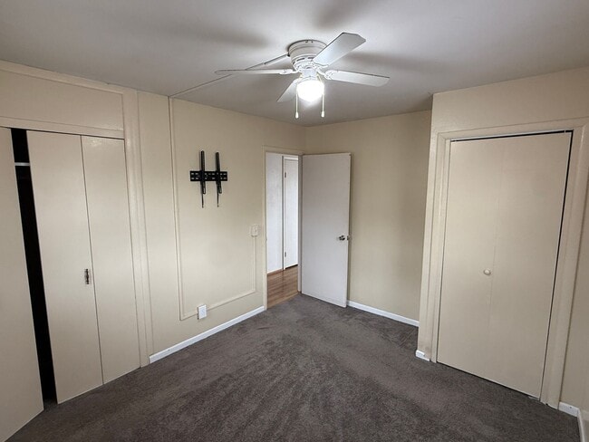 Building Photo - ~Applications Pending~ 2 bedroom, 1 bath Home for Rent