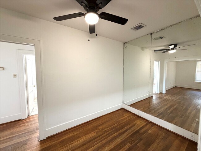 Building Photo - 1125 Usener St