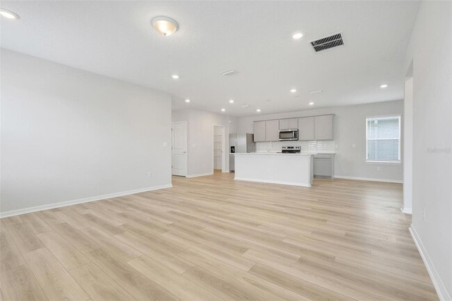 Building Photo - 7357 Ivy Tendril Ave