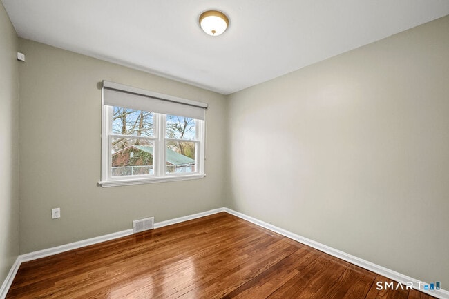 Building Photo - 125 Twin Brook Rd