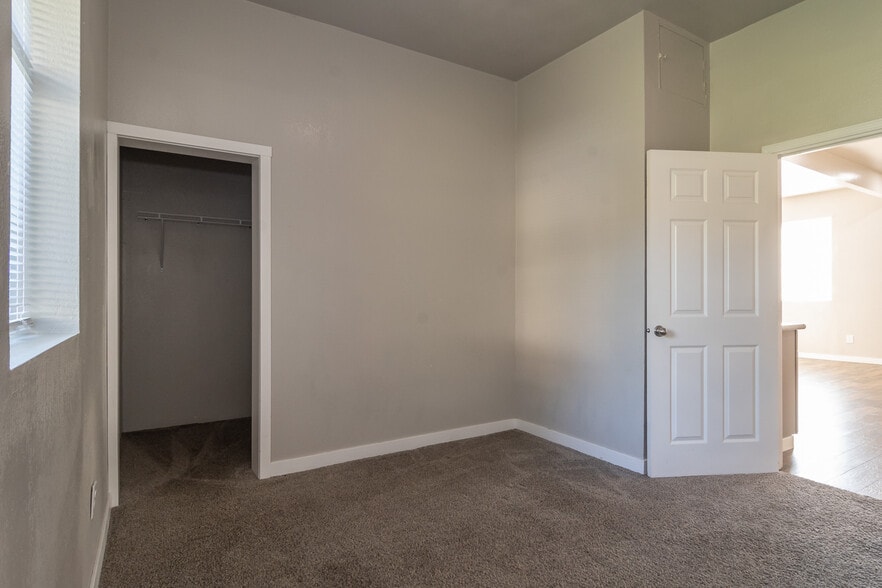 Building Photo - 510 Geary Dr