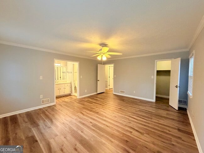 Building Photo - 315 Hardscrabble Rd