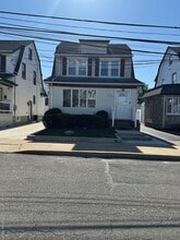 Building Photo - 7 Starks Pl