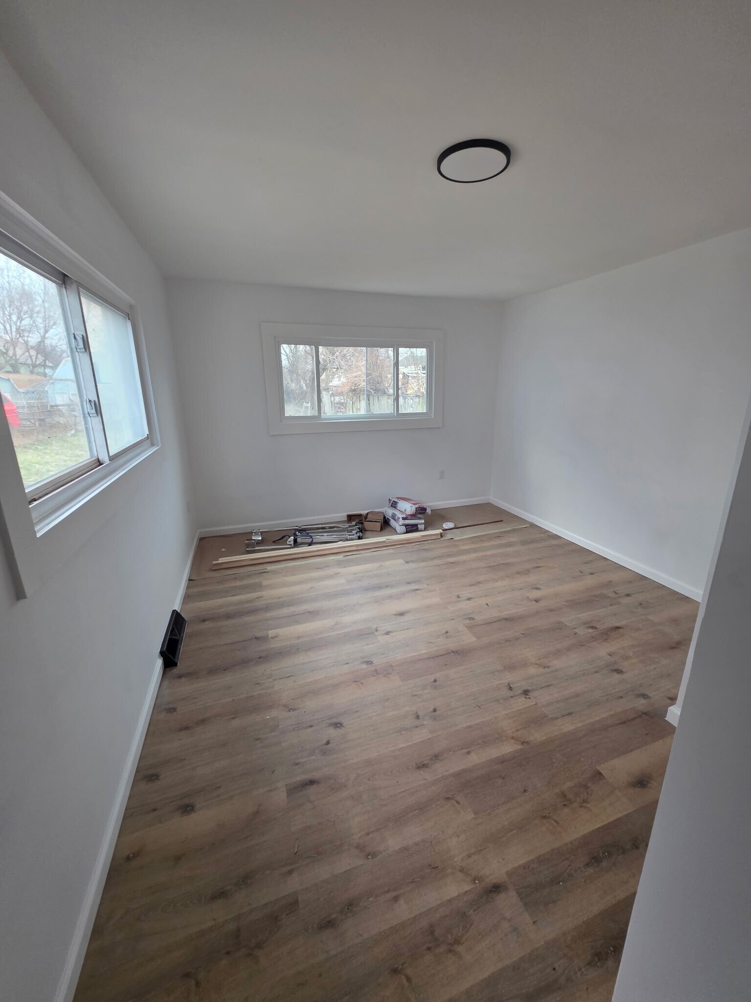 Building Photo - 3061 W 46th St