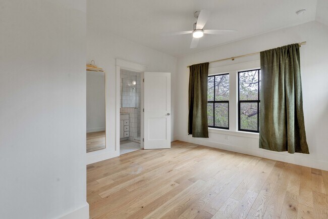 Building Photo - 4631 Marlo Dr