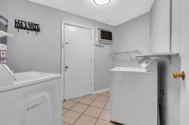 Building Photo - 1130 Wheaton St