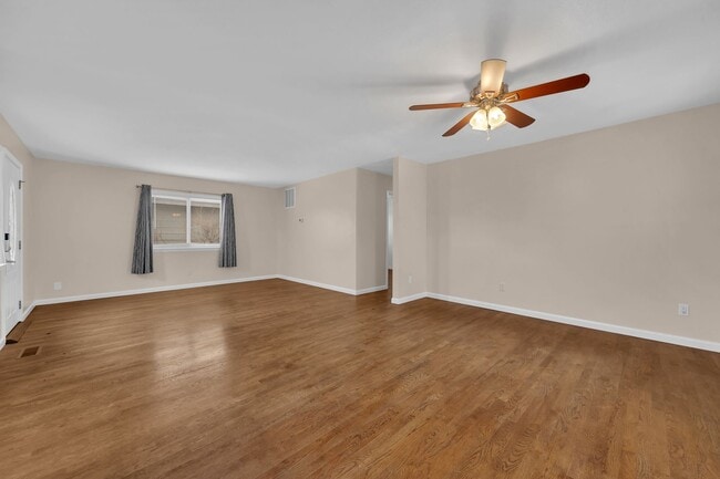 Building Photo - Northwest Fenced Yard One Story