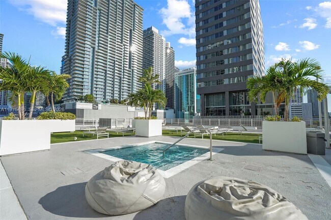 Building Photo - 690 SW 1st Ct