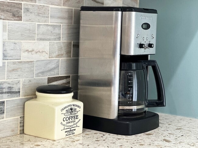 Building Photo - 103 Mimosa Ave