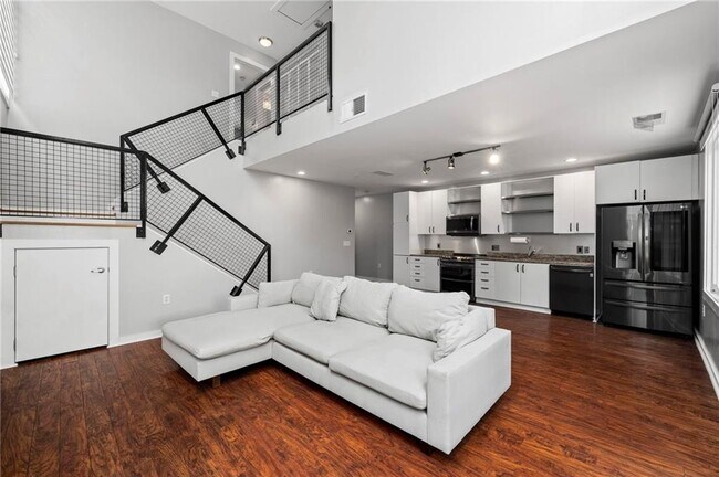 Building Photo - 1344 Rietveld Row NW