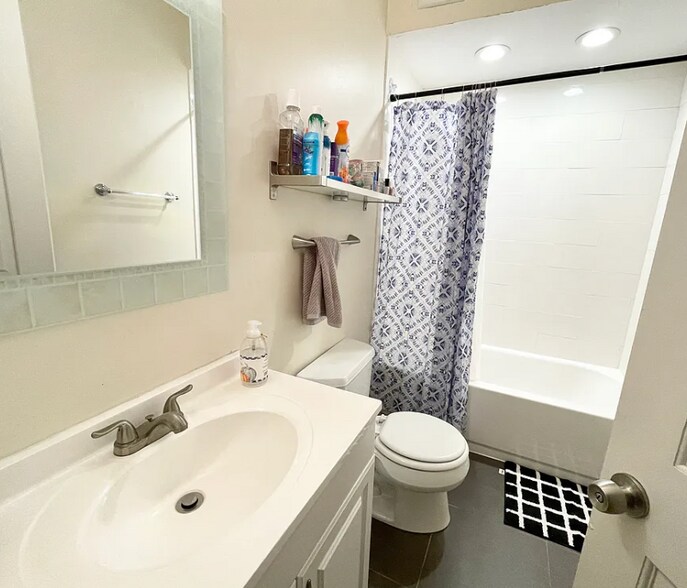 Building Photo - 45 Hemenway St