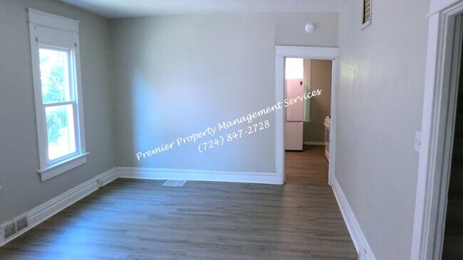 Building Photo - 705 Chestnut St