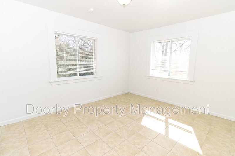 Building Photo - 850 Arlington Ave