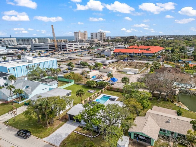 Building Photo - 115 Esther Dr