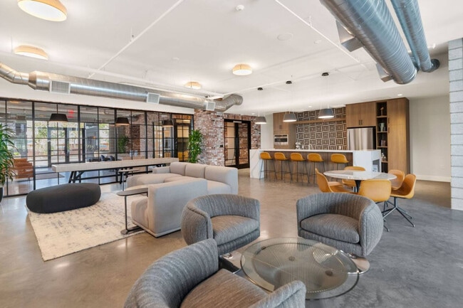 Building Photo - 4225 N 32nd Pl