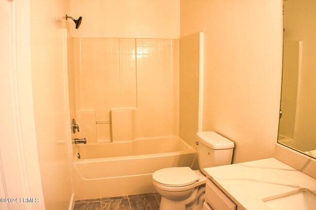 Building Photo - 43 Blue Haw Ct