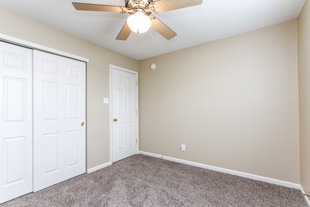 Building Photo - 1178 Kenwood Dr