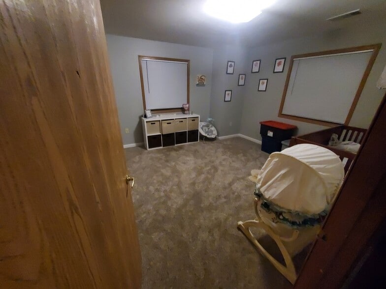 2nd Bedroom - 956 Roseland Dr