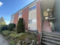 Building Photo - 1505 E Galer St