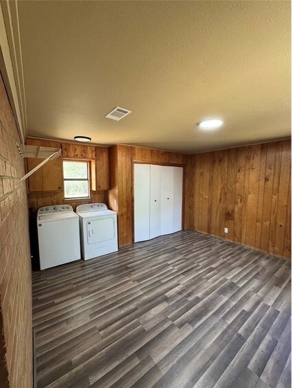 Building Photo - 400 S Vicks St