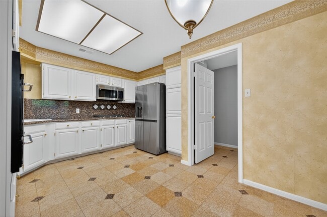 Building Photo - 2803 Randons Bell Dr