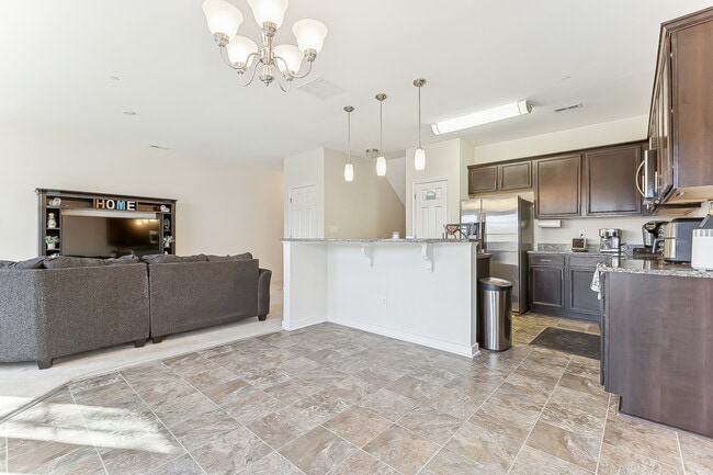 Building Photo - 116 Zenith Loop