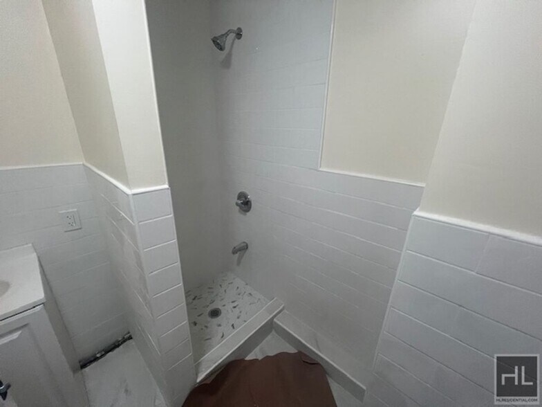 Building Photo - SPRINGFIELD BLVD