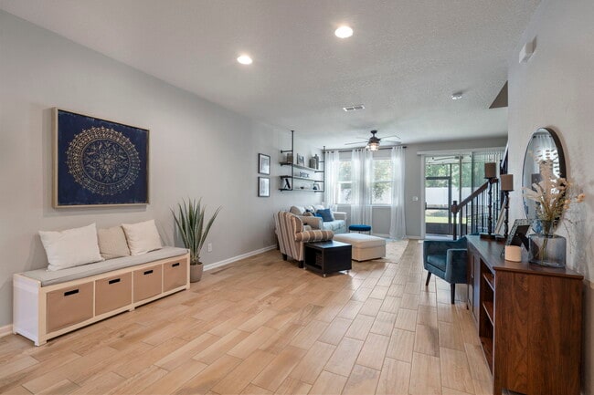 Building Photo - 143 Servia Dr