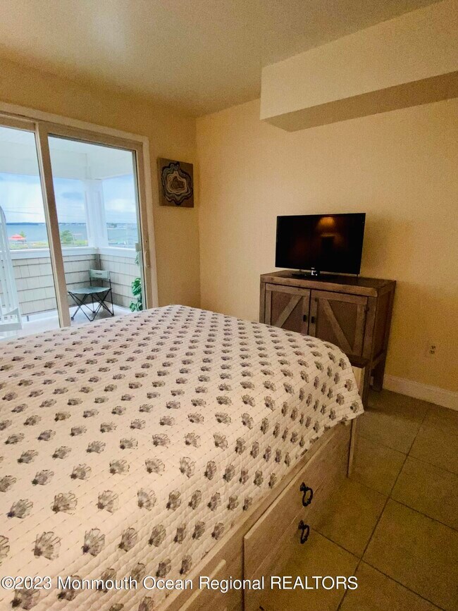 Building Photo - 438 NJ-35