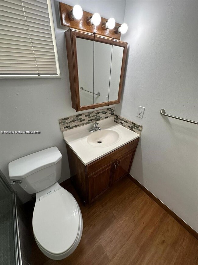 Building Photo - 1830 Cleveland St