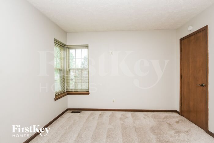 Building Photo - 7374 Benoit Dr