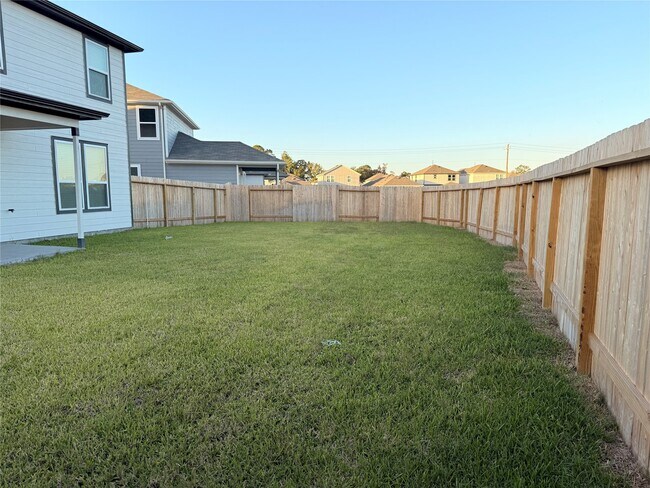 Building Photo - 24645 Cascade Haven Rd