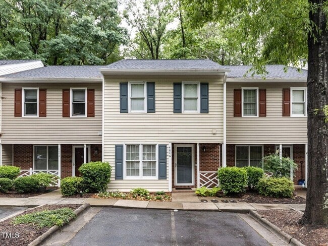 Primary Photo - 4646 Fawnbrook Cir