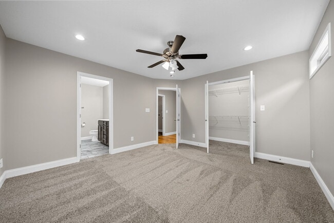 Building Photo - 1725 Rains Rd