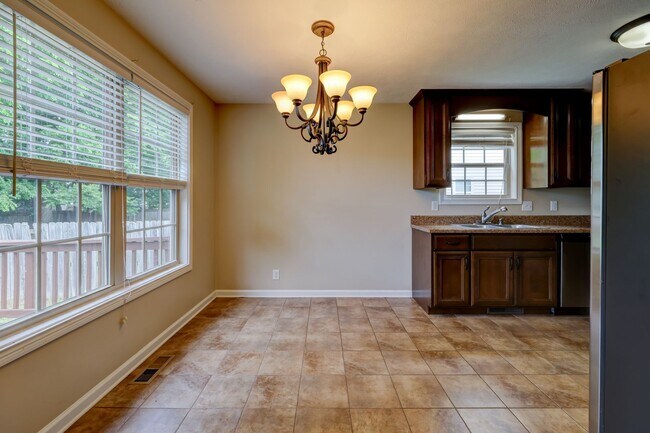 Building Photo - 2924 Brewster Drive