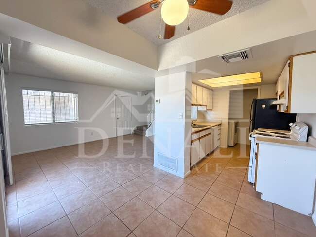 Building Photo - 4006 S 44th St