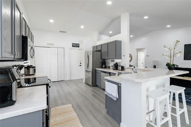 Building Photo - 7803 Laurel Oak Ln